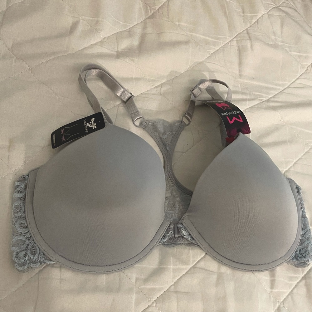 38C new! Maidenform bra, cross back straps